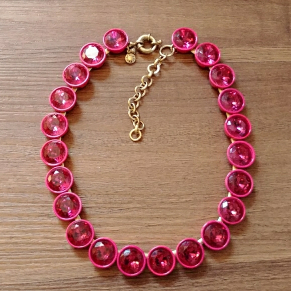 Not 4 Sale ISO in search of J crew brûlée necklac
